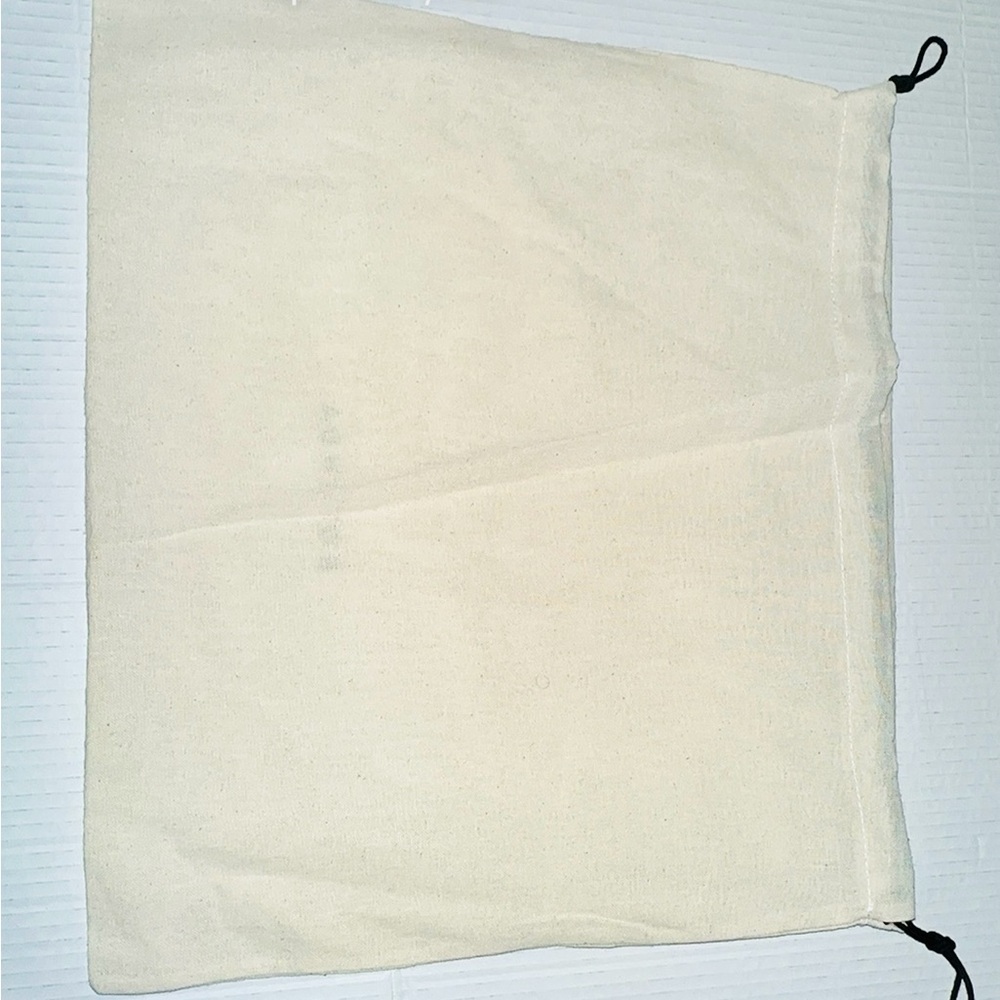 Rotunda Cream Drawstring Bag - Picture 2 of 2